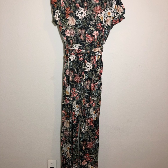 Antonio Melani Floral Jumpsuit - Picture 7 of 8